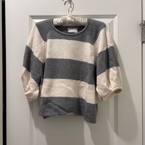Old Navy Gray and Cream Women’s Sweater